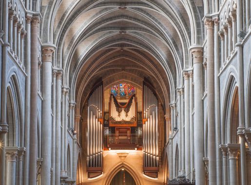 File:Cathédrale de Lausanne - intérieur.jpg - Wikimedia Commons