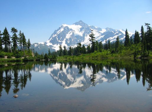 File:MountShuksanPictureLake.JPG - Wikimedia Commons