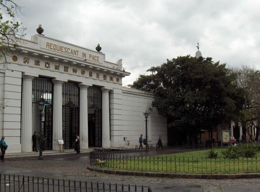 Archivo:Cementerio de la Recoleta.jpg - Wikipedia, la enciclopedia libre