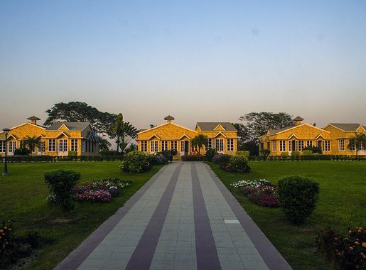 File:Motijheel Cottage 1.jpg - Wikimedia Commons