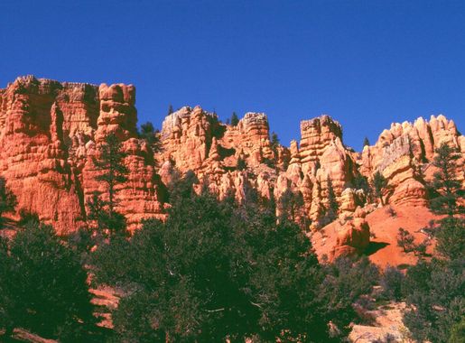 File:011107-Red-Canyon,-Utah.jpg - Wikimedia Commons