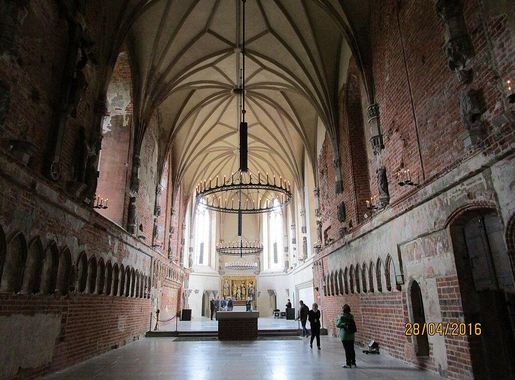 File:Marienburg-Kirche-Altar-160428-268.jpg - Wikimedia Commons