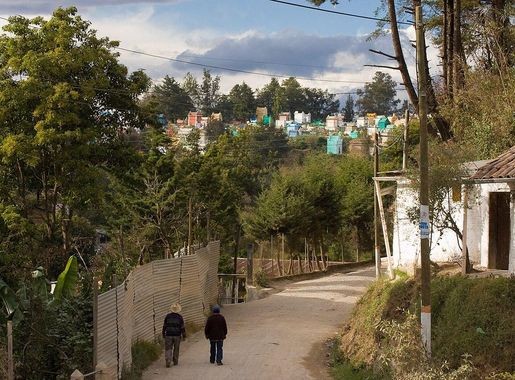 File:Chichi - Cemetery (3679330010).jpg - Wikimedia Commons