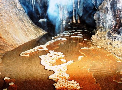 File:Cave in Rugova Mountain,.JPG - Wikimedia Commons