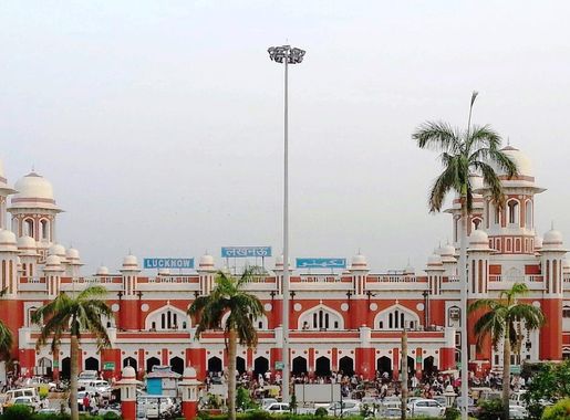 File:Charbagh Lucknow Railway Station.jpg - Wikimedia Commons