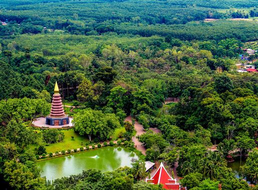 รูปภาพ : เก่า, กลางแจ้ง, ประเทศไทย, tok, ภูมิประเทศ, จอด, phu, วัด, ต้นไม้,  การท่องเที่ยว, พุทธศาสนา, พื้นหลัง, เอเชีย, สถาปัตยกรรม, ศิลปะ, อาคาร,  bungkan, สีเขียว, สยาม, อธิษฐาน, เคร่งศาสนา, เจดีย์, ธรรมชาติ, phutok,  พืชพันธุ์, สถานที่สำคัญ, ใบไม้ ...
