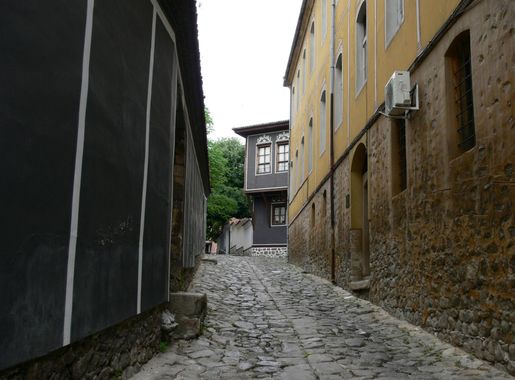 File:Plovdiv-old-town-imagesfrombulgaria.JPG - Wikimedia Commons