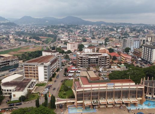 File:Views of Yaounde Cameroon 05.jpg - Wikimedia Commons