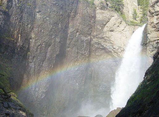 Restr:Base of Tower Fall with rainbow.JPG - Wikipedia