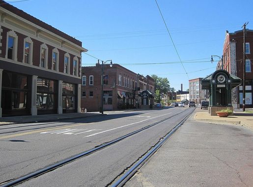 File:South Main Street Historic District 2010-09-19 Memphis TN 01.jpg -  Wikimedia Commons