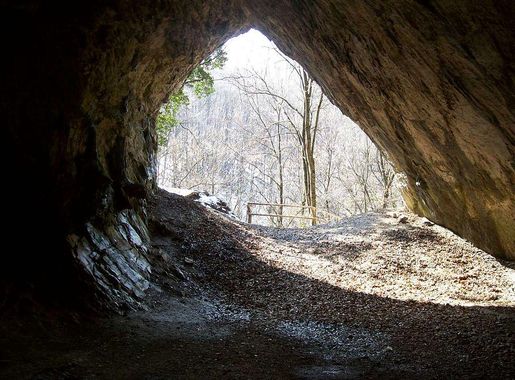 Fájl:Istállós-kő-barlang.jpg – Wikipédia