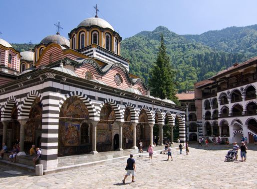 File:Rila Monastery, August 2013.jpg - Wikipedia