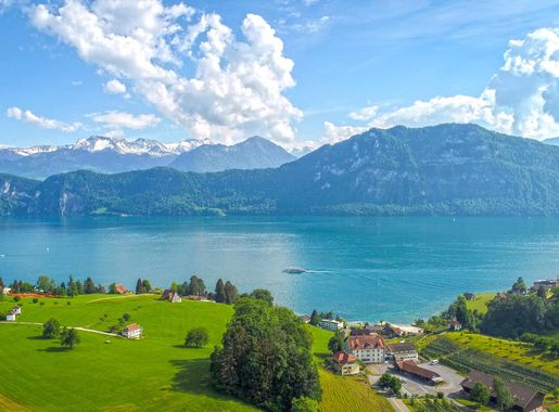 File:Weggis-switzerland and lake lucerne.jpg - Wikimedia Commons