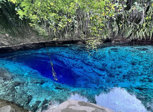 File:Enchanted River, Hinatuan.jpg - Wikimedia Commons