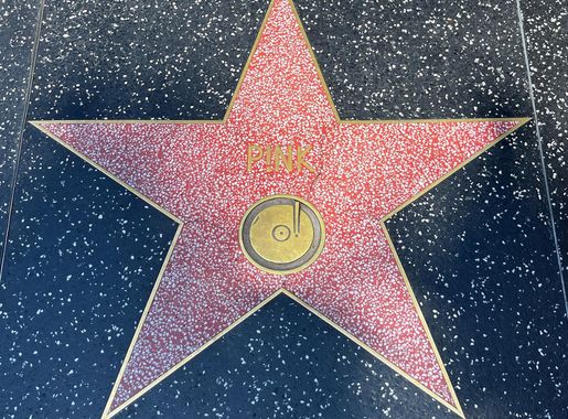 File:Pink star (Hollywood Walk of Fame stars).JPG - Wikimedia Commons