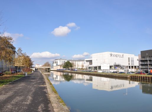 File:Canal de la Marne au Rhin, Nancy, Lorraine, France - panoramio.jpg -  Wikimedia Commons