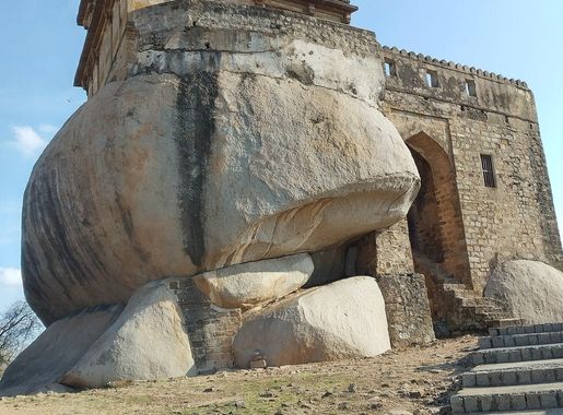 File:Madan Mahal fort.jpg - Wikimedia Commons