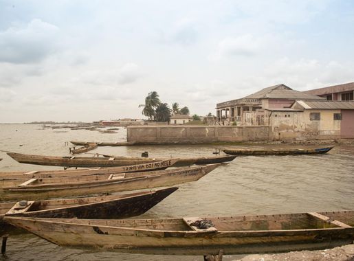 File:Anyako Lagoon 002.jpg - Wikimedia Commons