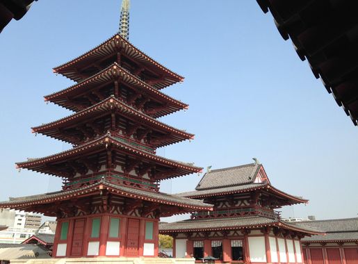 File:Kondo and Gojunoto Tower of Shitennoji Temple.JPG - Wikimedia Commons