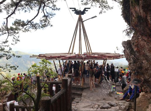File:Mines View Park viewdeck (Baguio City; 12-04-2022).jpg - Wikimedia  Commons