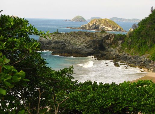 Archivo:Beach in Ixtapa-Zihuatanejo, Mexico.jpg - Wikipedia, la  enciclopedia libre
