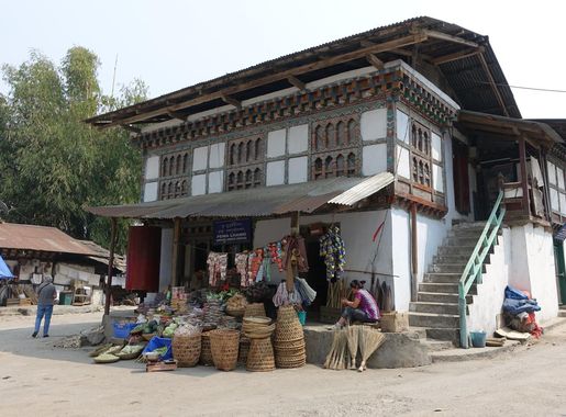 File:District Samdrup Jonkhar - Eckhaus in Narphung.JPG - Wikimedia Commons
