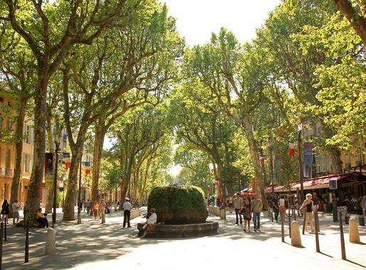 File:Cours Mirabeau, Aix-en-Provence.jpg - Wikimedia Commons