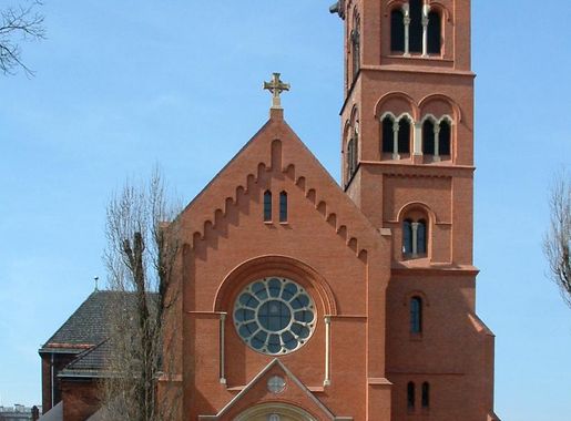 File:Kosciol Najswietszego Serca Jezusa i sw Floriana w Poznaniu.jpg -  Wikimedia Commons