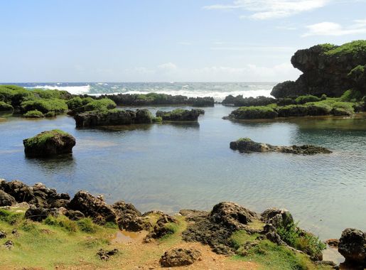 File:Salaglula Pools - Inarajan, Guam - DSC00976.JPG - Wikimedia Commons