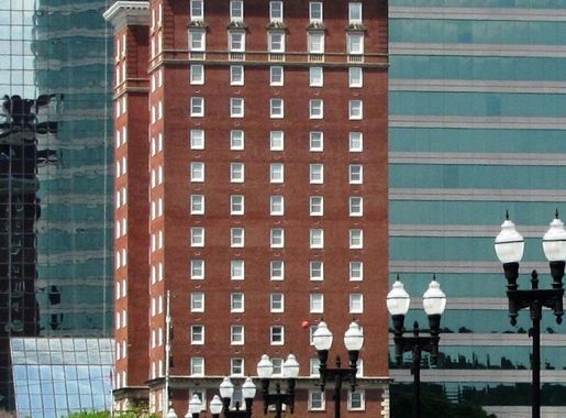 File:Andrew-johnson-building-south-tn1.jpg - Wikipedia