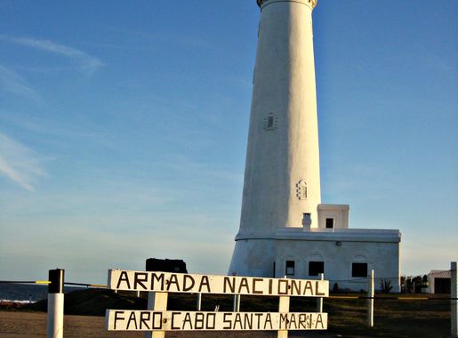 File:Faro Cabo Santa Maria La Paloma.JPG - Wikimedia Commons