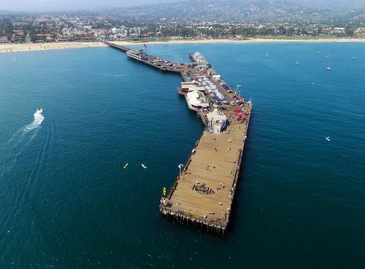 File:Stearns Wharf by Don Ramey Logan.jpg - Wikimedia Commons