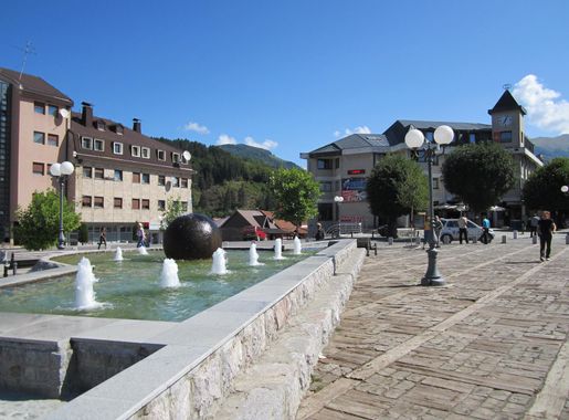File:Kolašin Town Center.jpg - Wikimedia Commons