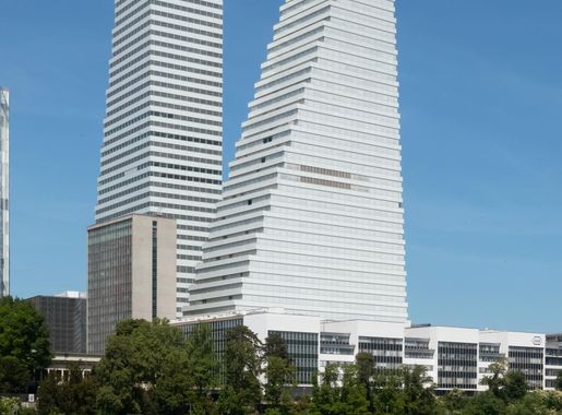 File:Basel, de Roche Turm Bau 1+2 IMG 1617 2022-05-15 14.19.jpg - Wikimedia  Commons