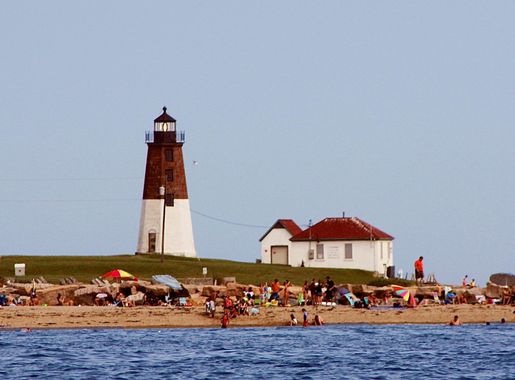 File:Point Judith Lighthouse 2.JPG - Wikimedia Commons