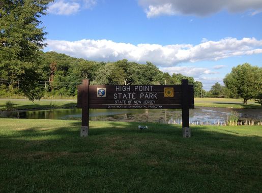 File:2014-08-28 17 23 22 Sign for High Point State Park, New Jersey.JPG -  Wikimedia Commons