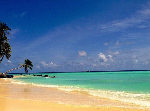 File:Maafushi-Beach-Maldives.jpg - Wikimedia Commons