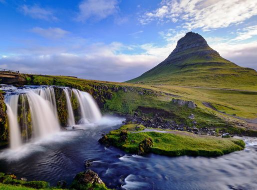 File:Kirkjufellsfoss (233983135).jpeg - Wikimedia Commons