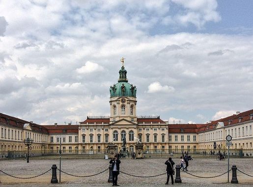 File:Charlottenburg Hohenzollern 2.jpg - Wikimedia Commons