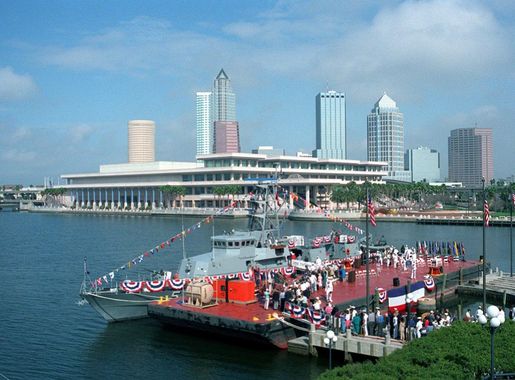 File:USS Typhoon (PC-5) commissioning in Tampa Bay.jpg - Wikimedia Commons
