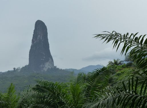 File:Pico Cão Grande.jpg - Wikimedia Commons