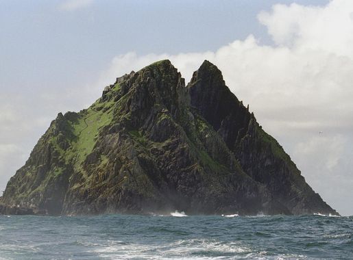 File:Skellig Michael03(js).jpg - Wikimedia Commons