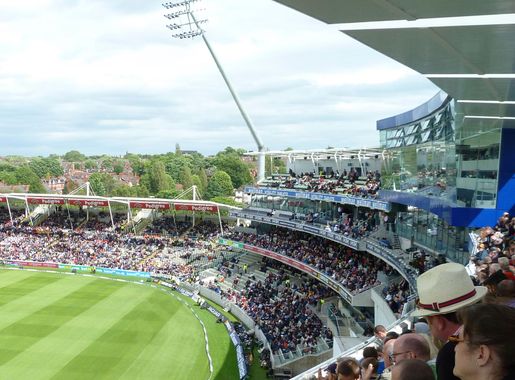 File:Edgbaston---Hollies-and-South-Stands (Cropped).jpg - Wikimedia Commons