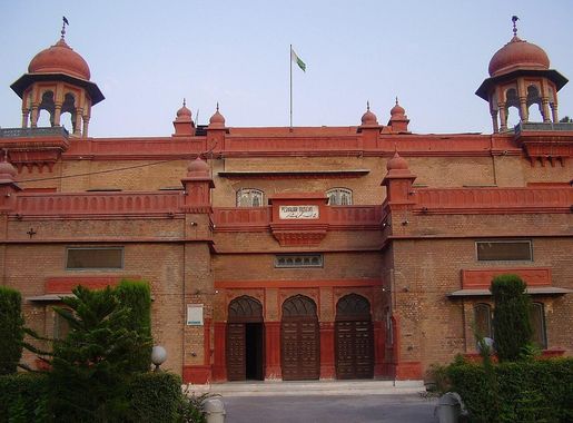File:Peshawar Museum.JPG - Wikimedia Commons