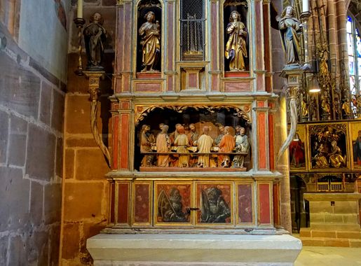 File:Johannes-Altar - St. Lorenz church - Nuremberg, Germany - DSC01689.jpg  - Wikimedia Commons