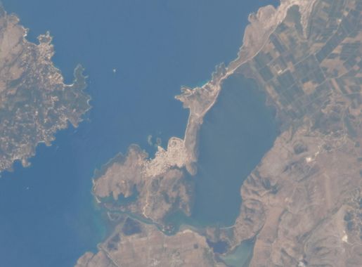 File:ISS028-E-12041 - View of Albania (Butrint, North Straits of Corfu &  Vurgo Plain).jpg - Wikimedia Commons