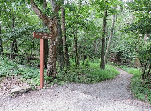 File:10571 Appalachian Trail at Washington Monument State Park - South  Mountain, MD -8 - 28835089935.jpg - Wikimedia Commons