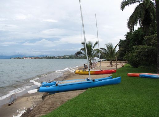 File:Beach in Gisenyi (Rwanda).JPG - Wikimedia Commons
