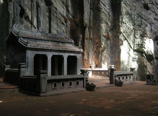 File:Lucky temple Huyen Khong.jpg - Wikimedia Commons