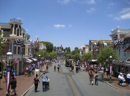 File:Disneyland Main Street.jpg - Wikipedia